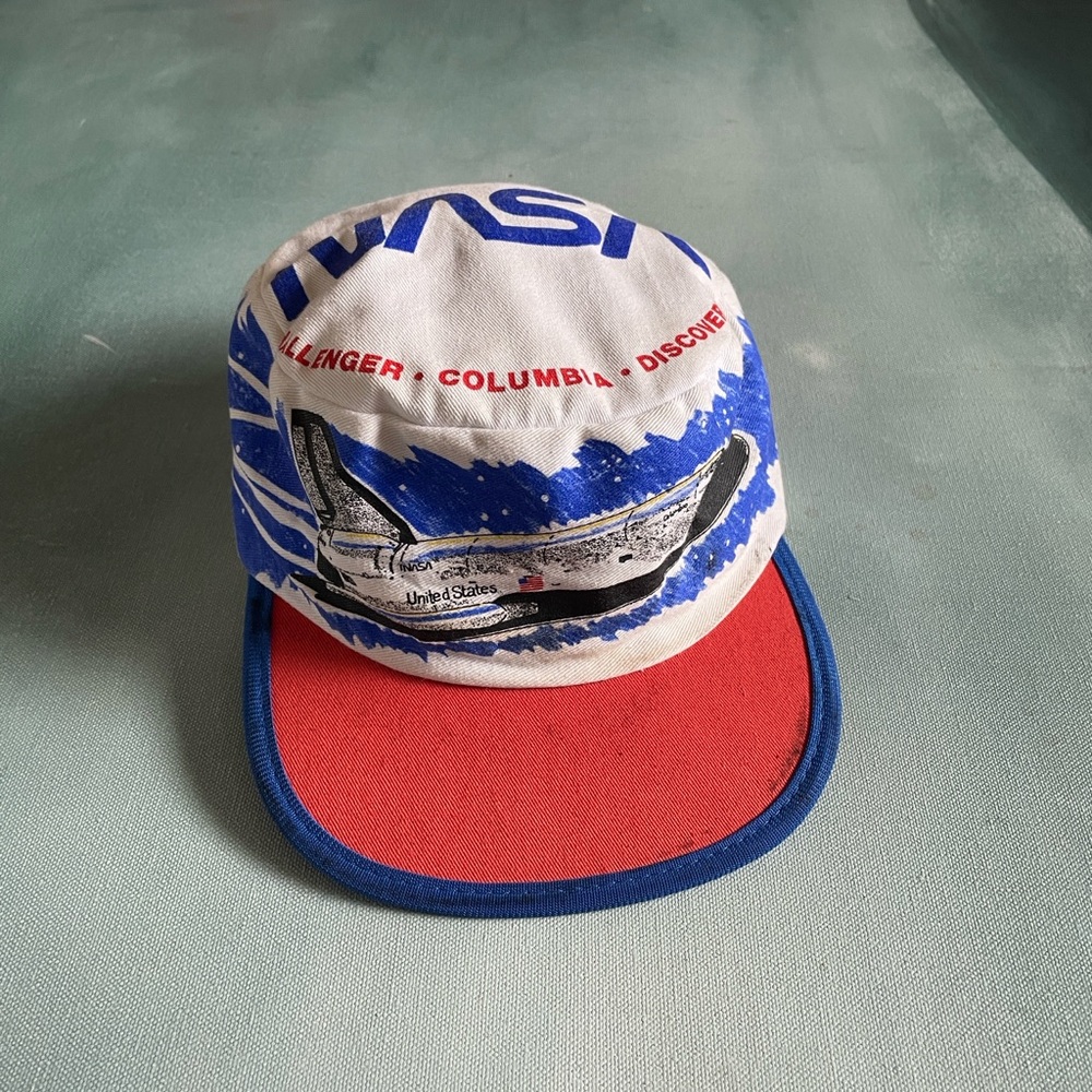 Vintage NASA Baseball Hat
Challenger Columbia
Discovery Space Shuttle